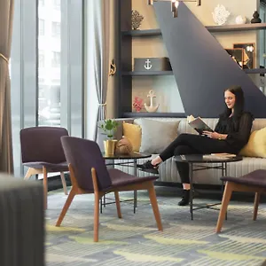 - The Niu, Yen By Ihg Hamburg